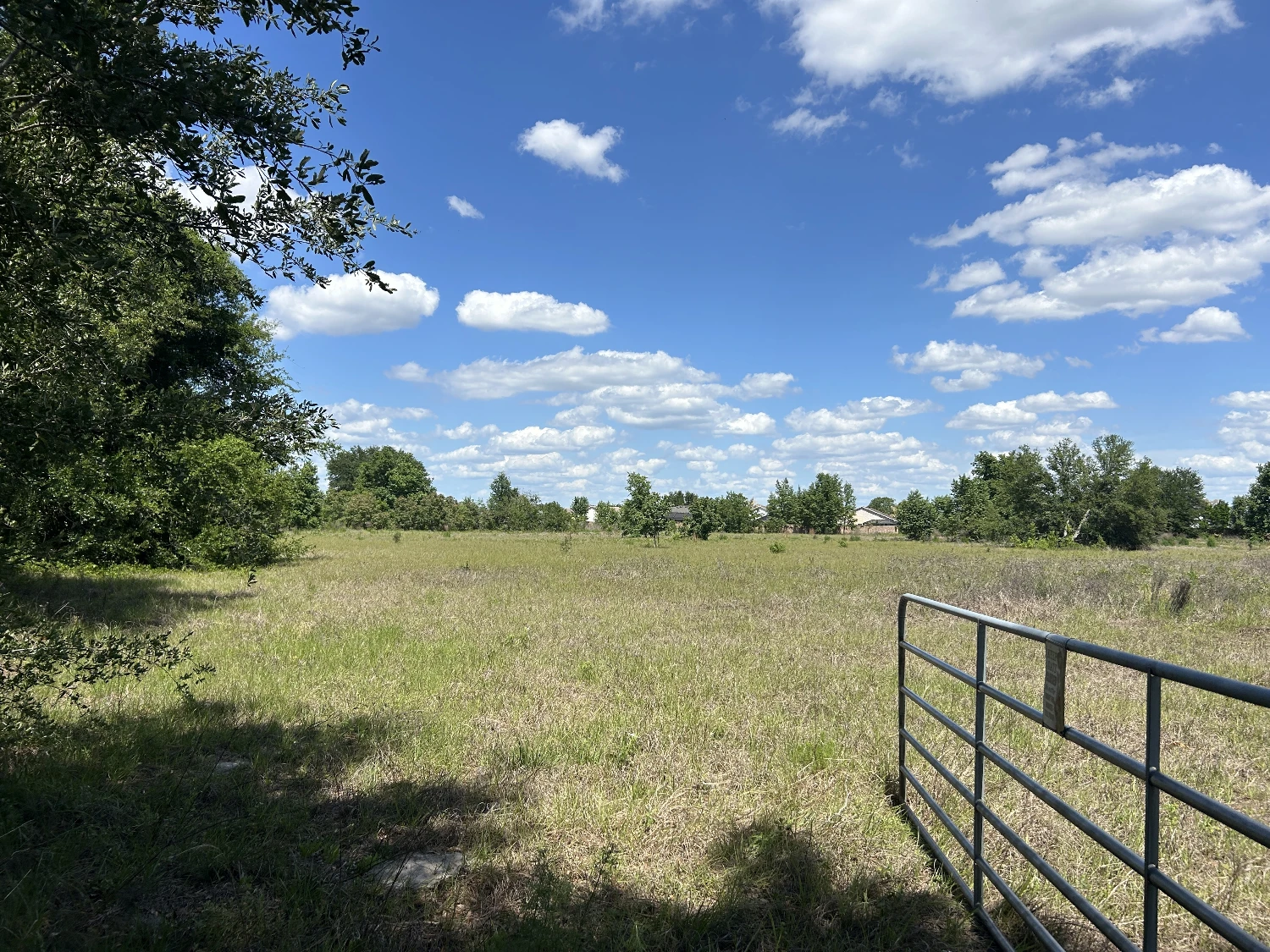 16 Acres boarders The Villages