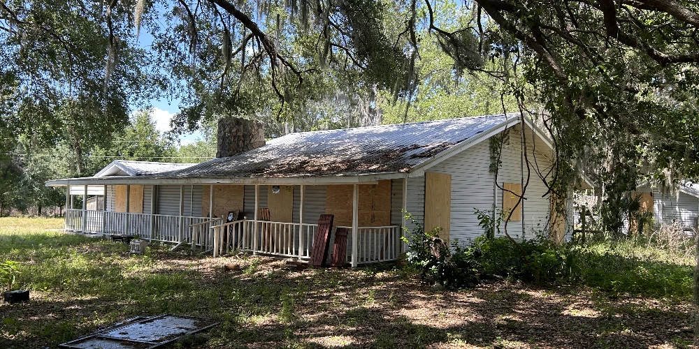 16 Acres boarders The Villages