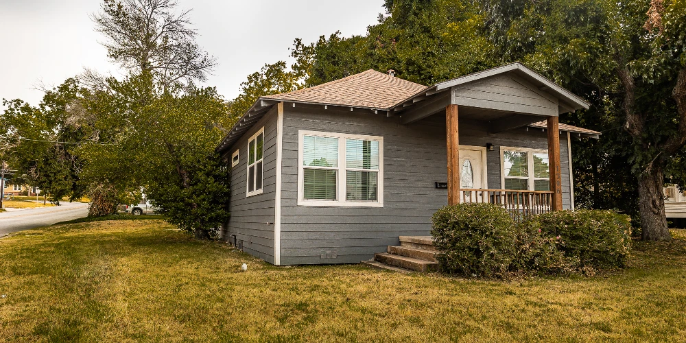 1306 South Austin Street, Brenham, TX for sale