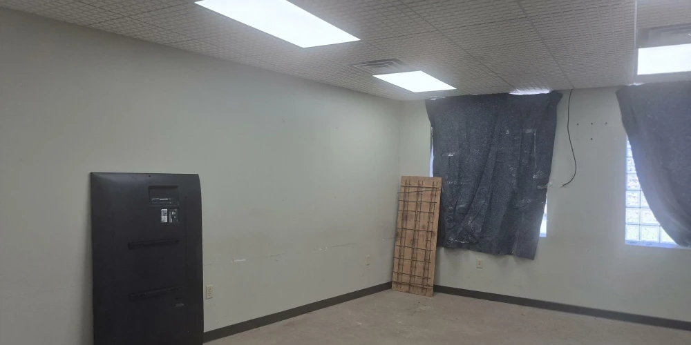 2363 Broadway St - 7,400+/- SF Multipurpose Commercial Building
