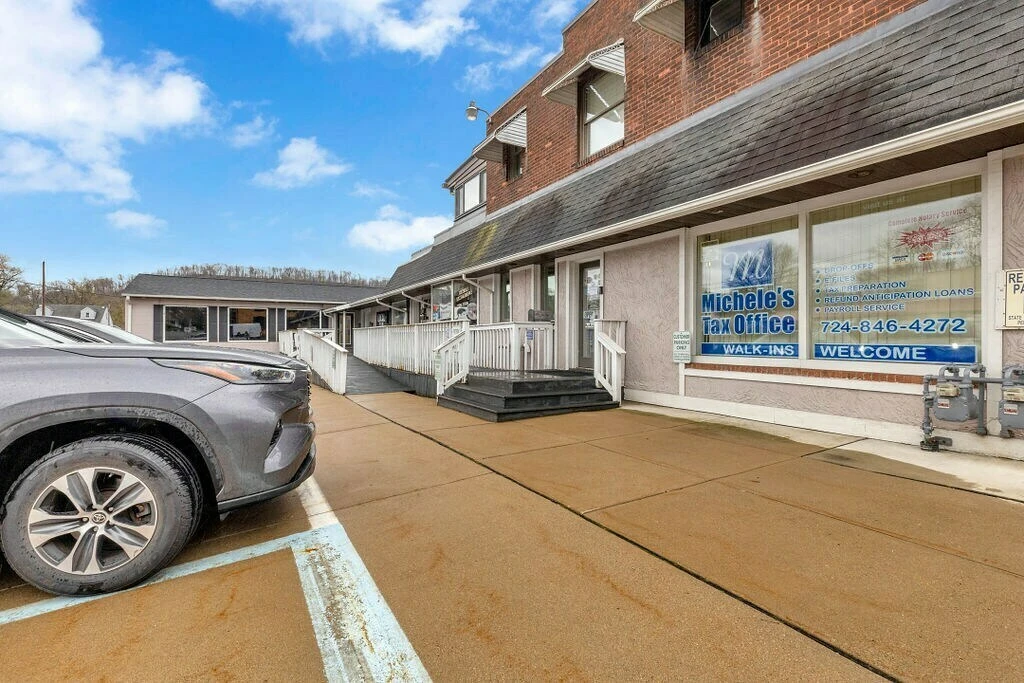 3410 4th Ave, Beaver Falls, PA for sale