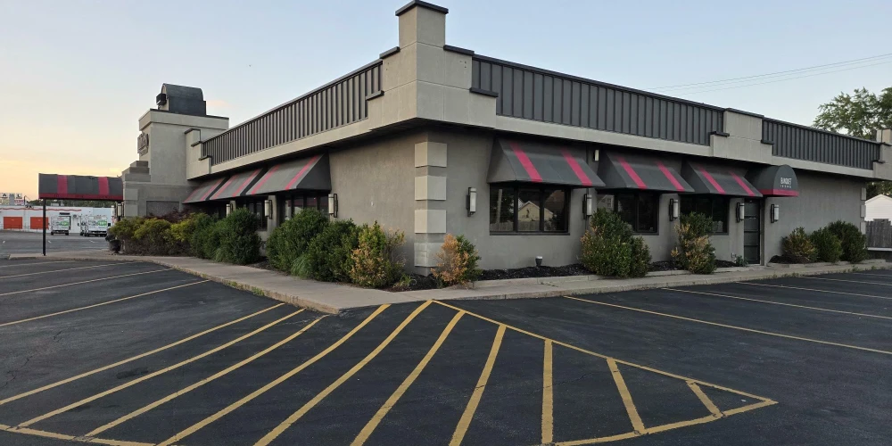 6135 Transit Rd - 6,298+/- SF EXISTING RESTAURANT FOR SALE