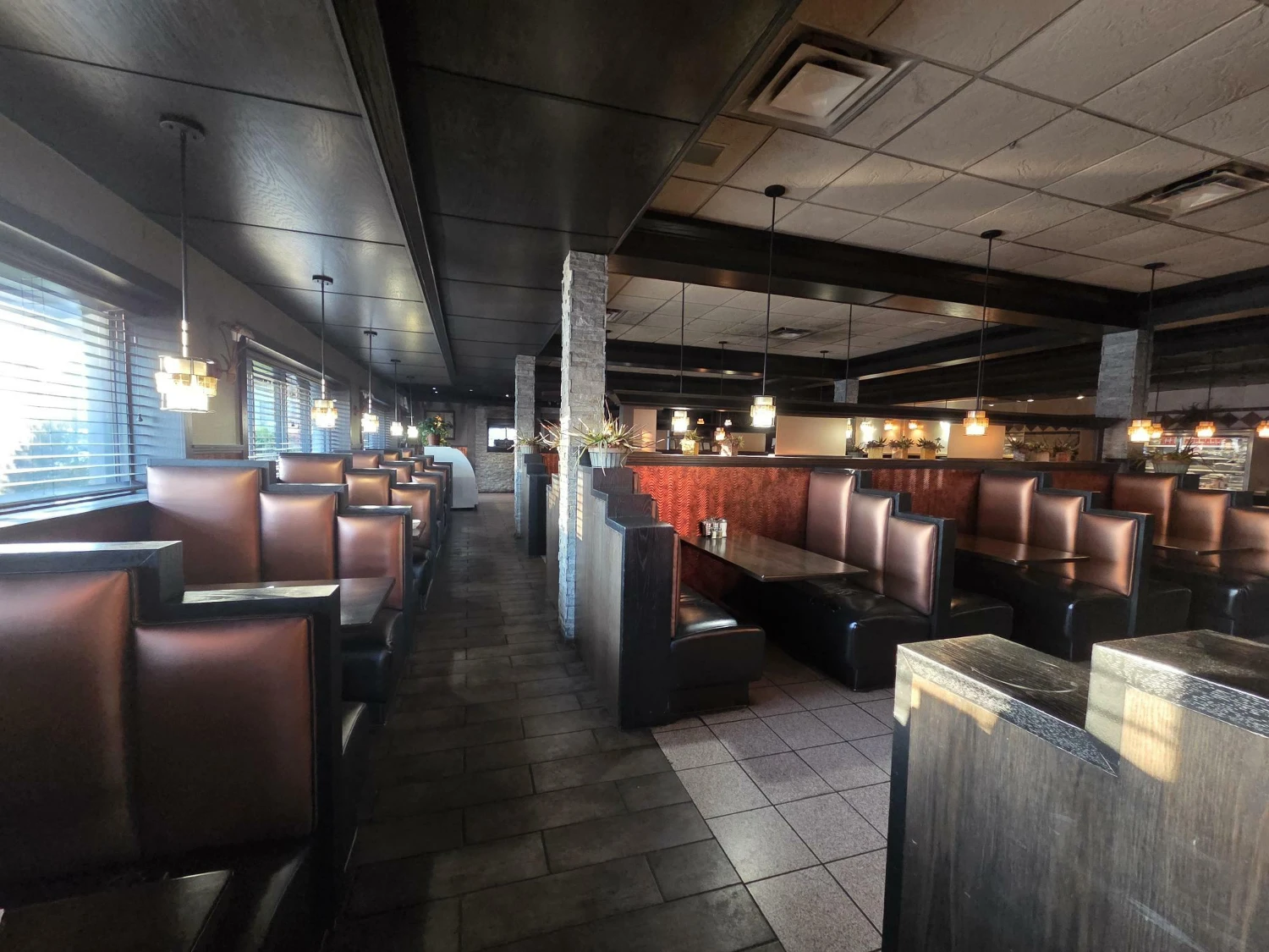 6135 Transit Rd - 6,298+/- SF EXISTING RESTAURANT FOR SALE