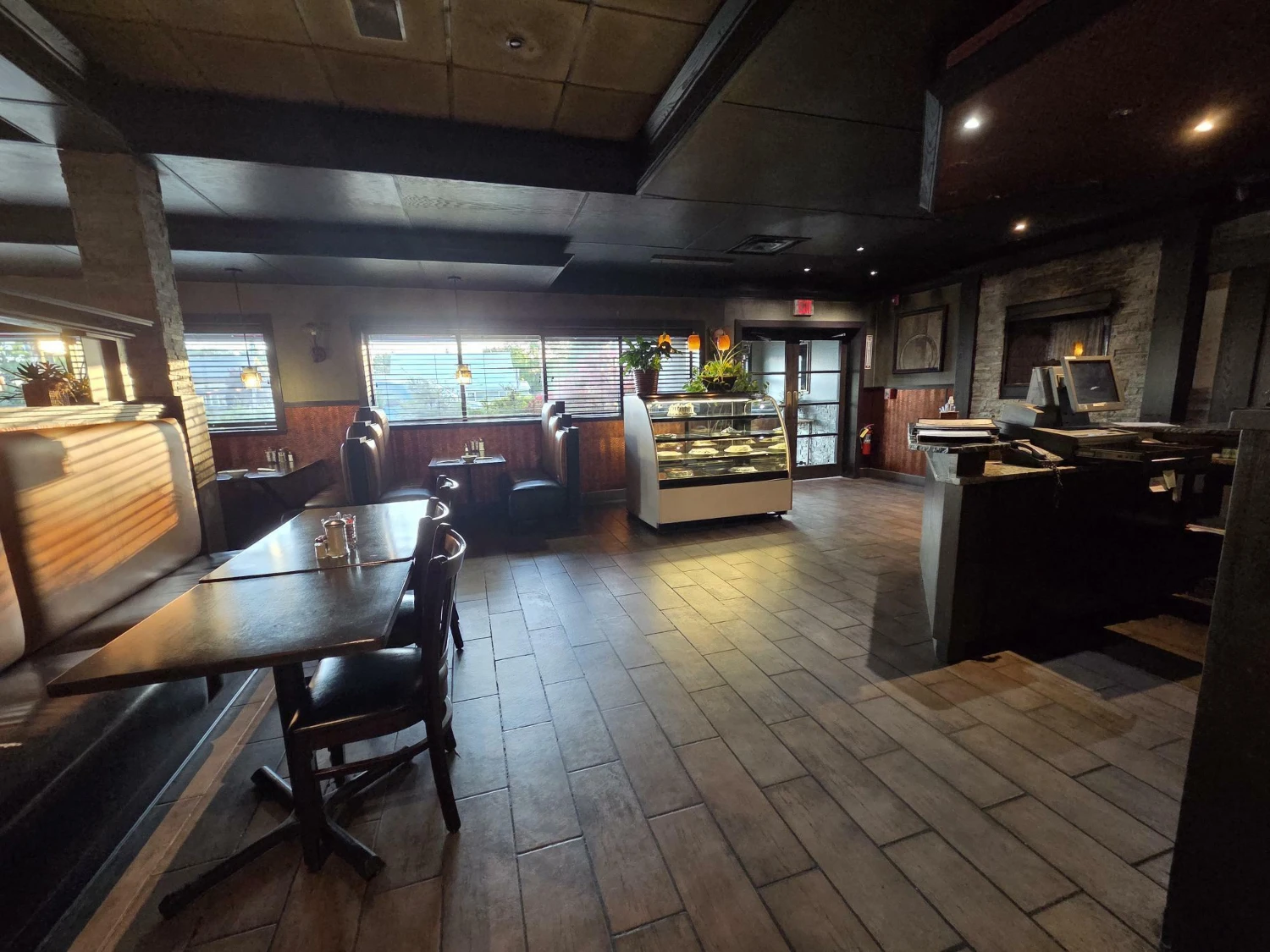 6135 Transit Rd - 6,298+/- SF EXISTING RESTAURANT FOR SALE