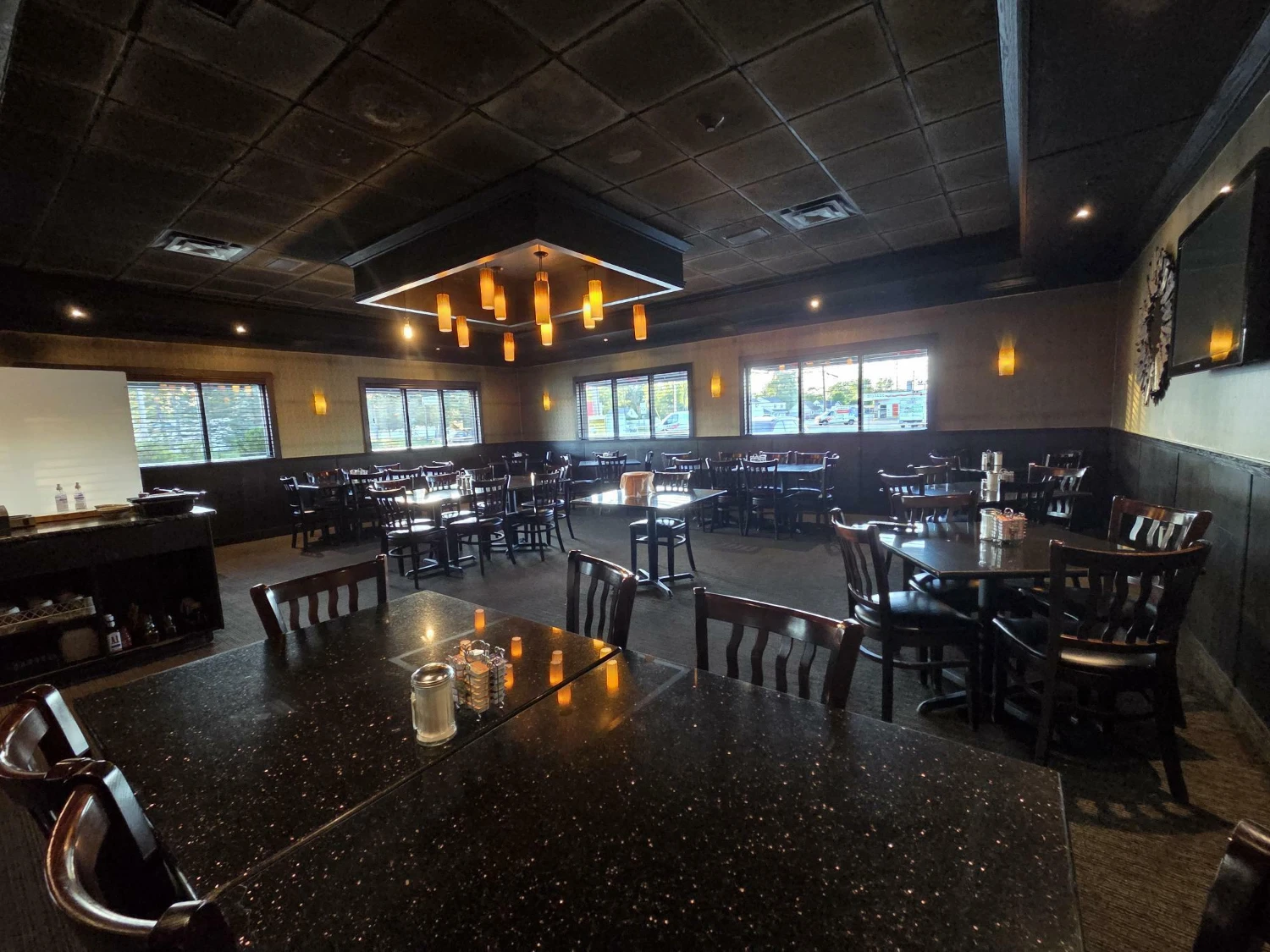 6135 Transit Rd - 6,298+/- SF EXISTING RESTAURANT FOR SALE