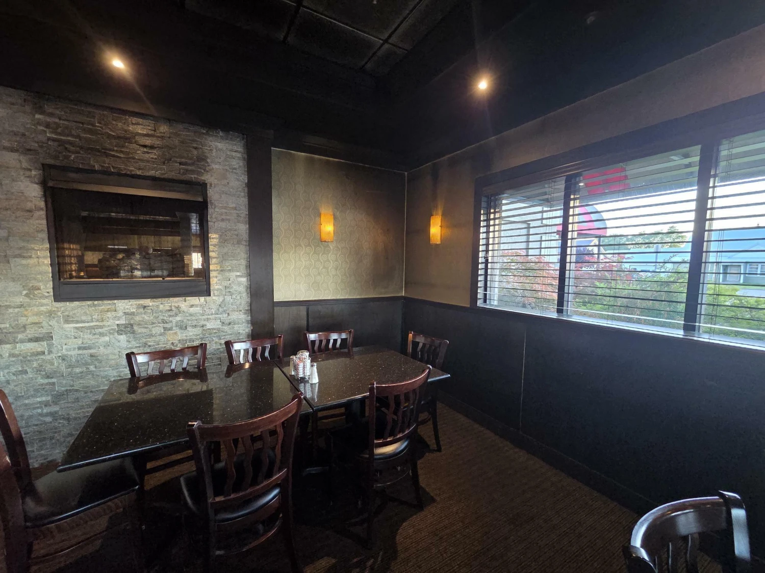 6135 Transit Rd - 6,298+/- SF EXISTING RESTAURANT FOR SALE