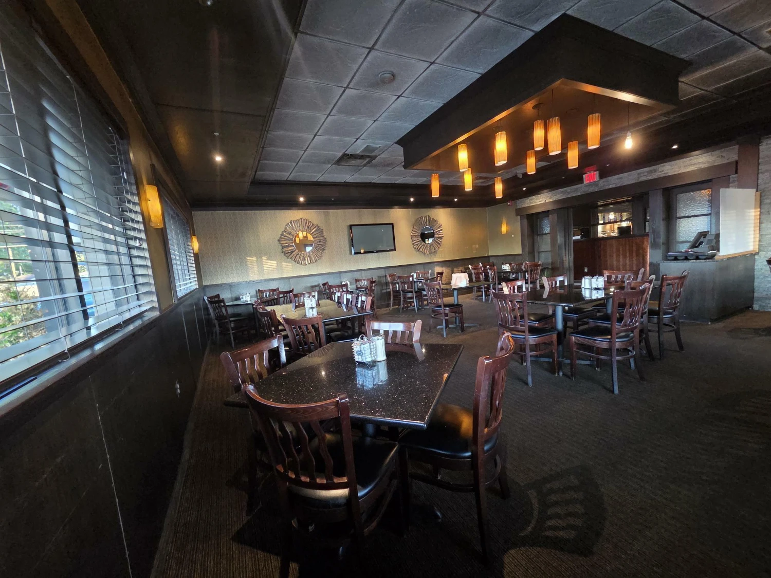 6135 Transit Rd - 6,298+/- SF EXISTING RESTAURANT FOR SALE