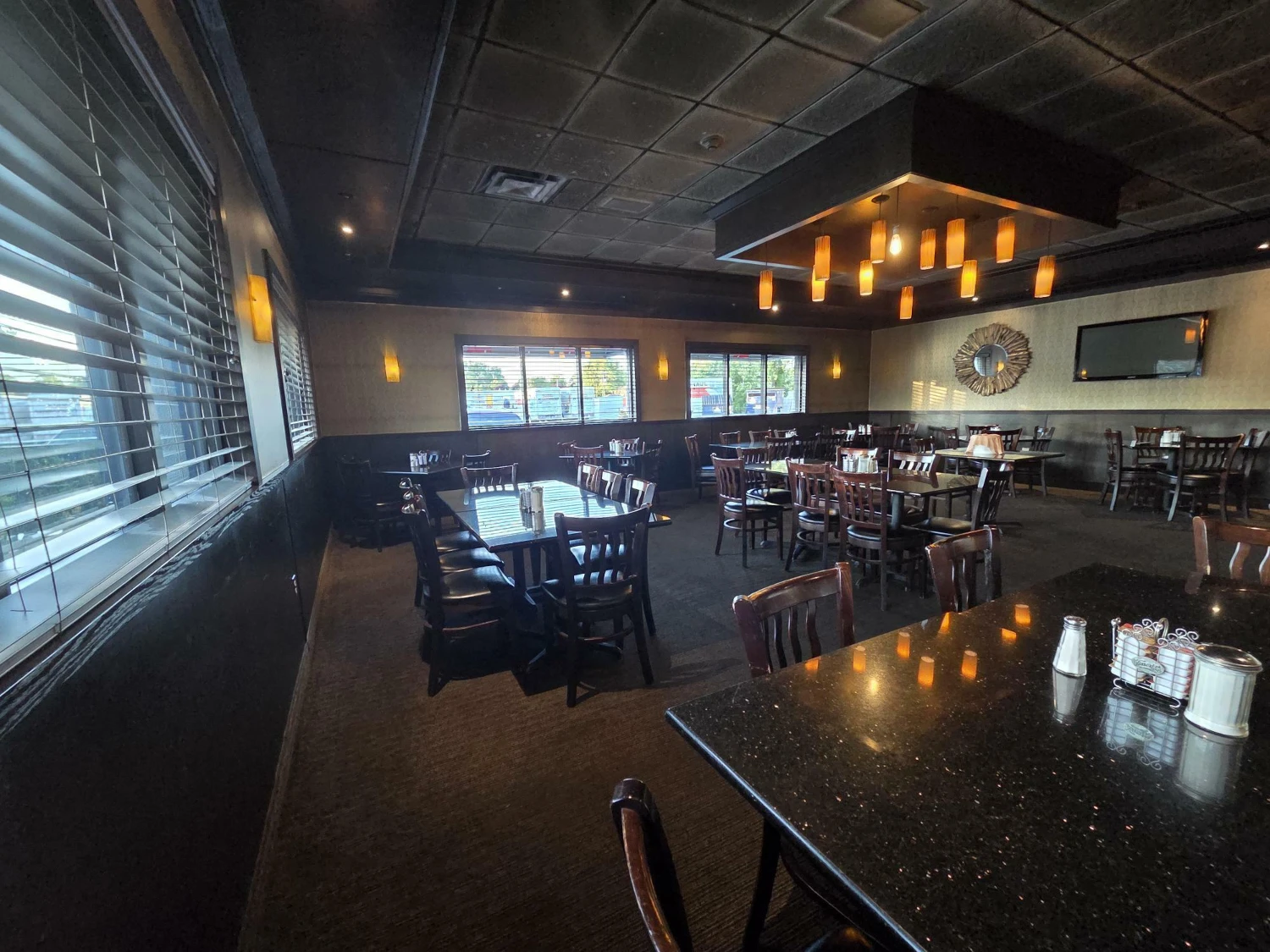 6135 Transit Rd - 6,298+/- SF EXISTING RESTAURANT FOR SALE