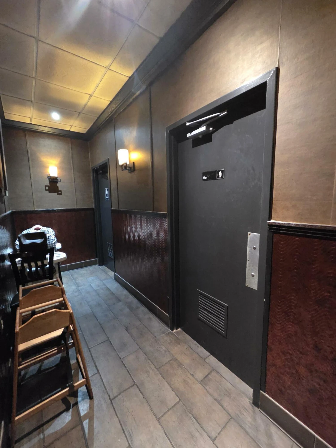 6135 Transit Rd - 6,298+/- SF EXISTING RESTAURANT FOR SALE
