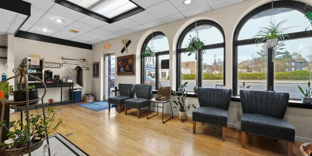 Historical Building (2,050 SF) and Business (Hair Salon)