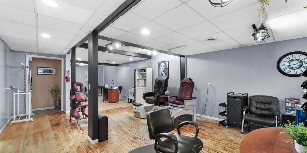 Historical Building (2,050 SF) and Business (Hair Salon)