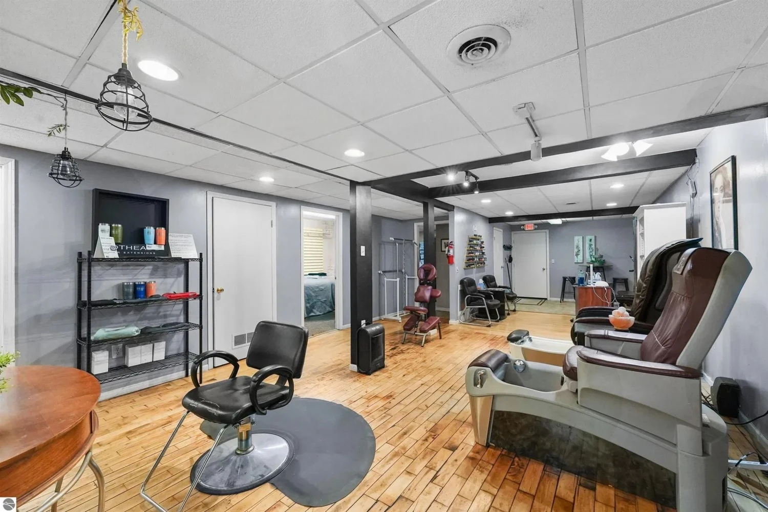 Historical Building (2,050 SF) and Business (Hair Salon)