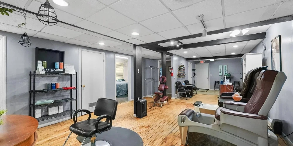 Historical Building (2,050 SF) and Business (Hair Salon)