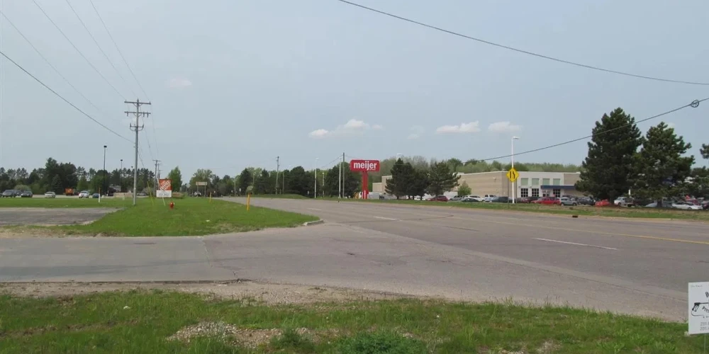 Prime Retail Development Site in Cadillac, Michigan