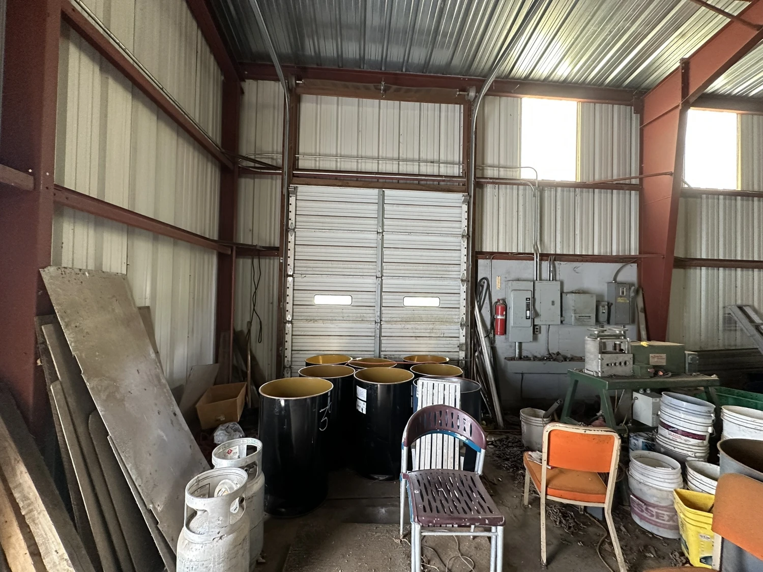 157-171 Willow Rd - 1,874+/- SF Junkyard Property
