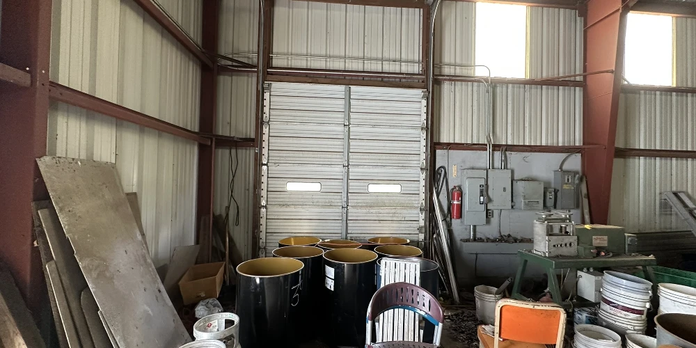 157-171 Willow Rd - 1,874+/- SF Junkyard Property