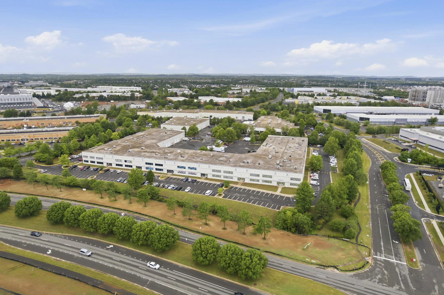 25,050 SF Industrial Flex | Owner-User Opportunity