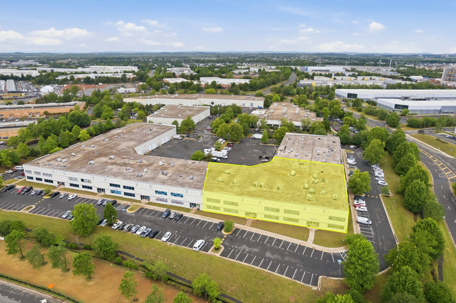 25,050 SF Industrial Flex | Owner-User Opportunity