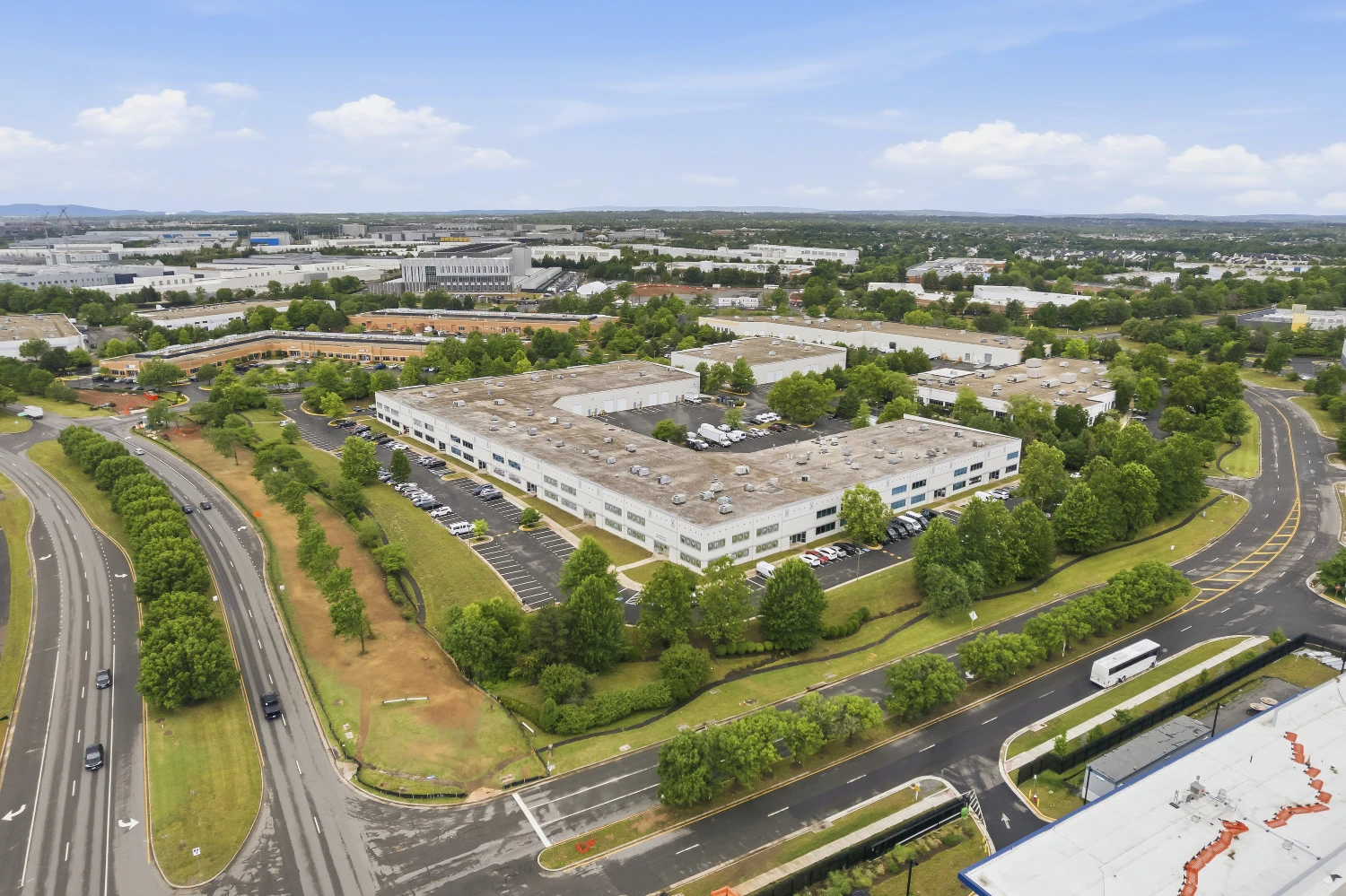 25,050 SF Industrial Flex | Owner-User Opportunity