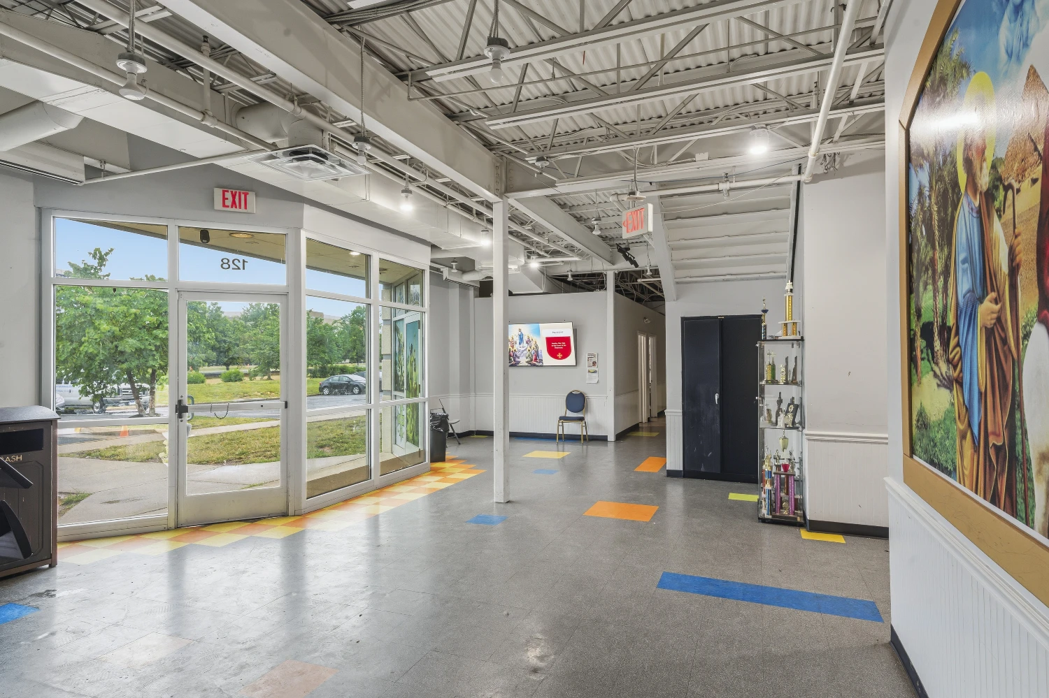 25,050 SF Industrial Flex | Owner-User Opportunity