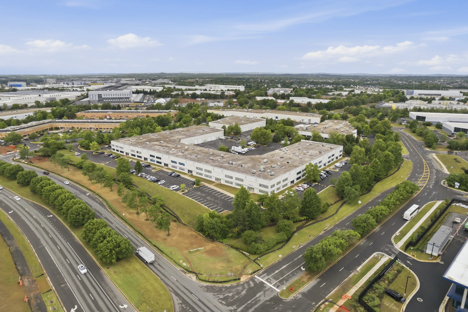 25,050 SF Industrial Flex | Owner-User Opportunity