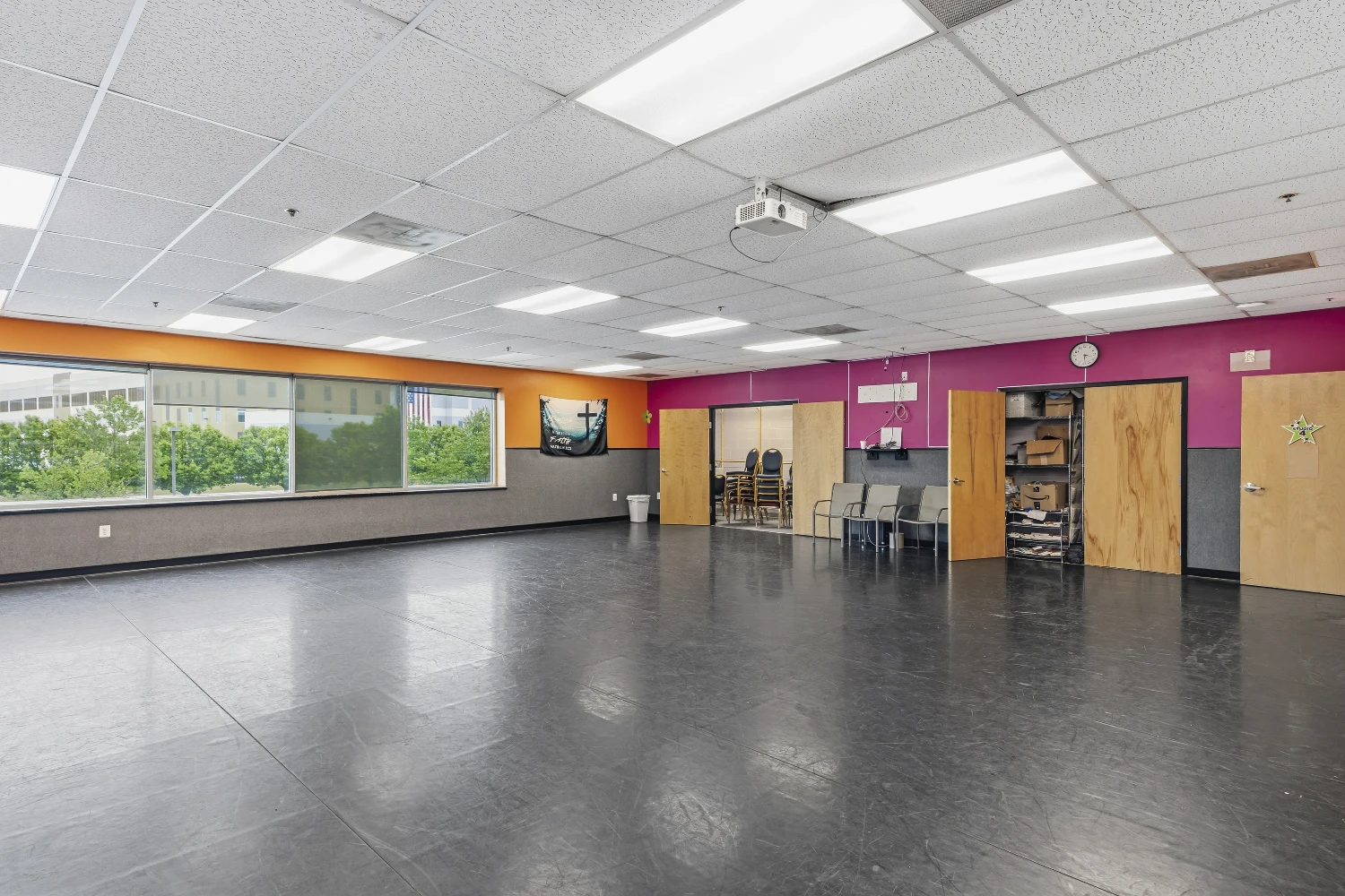 25,050 SF Industrial Flex | Owner-User Opportunity