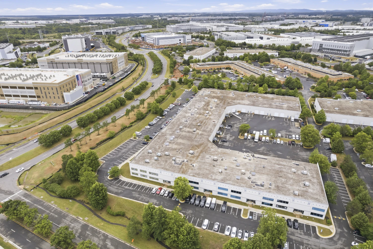 25,050 SF Industrial Flex | Owner-User Opportunity