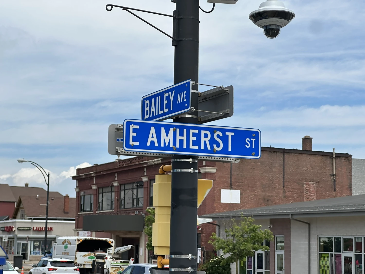 3146 Bailey Ave - 5,712+/- SF Retail