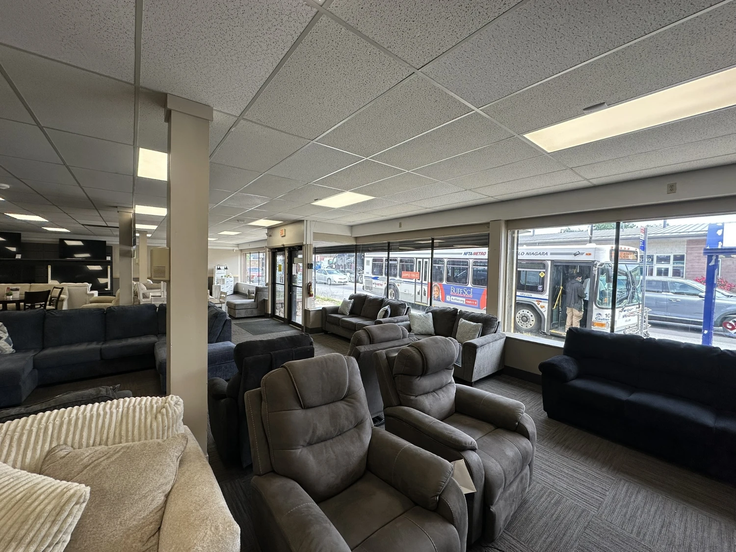 3146 Bailey Ave - 5,712+/- SF Retail