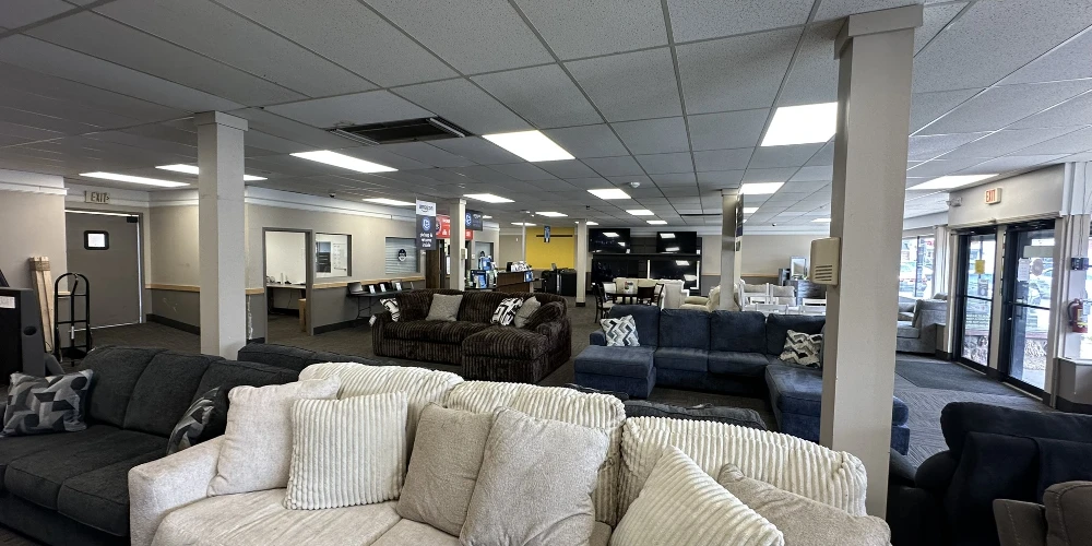 3146 Bailey Ave - 5,712+/- SF Retail