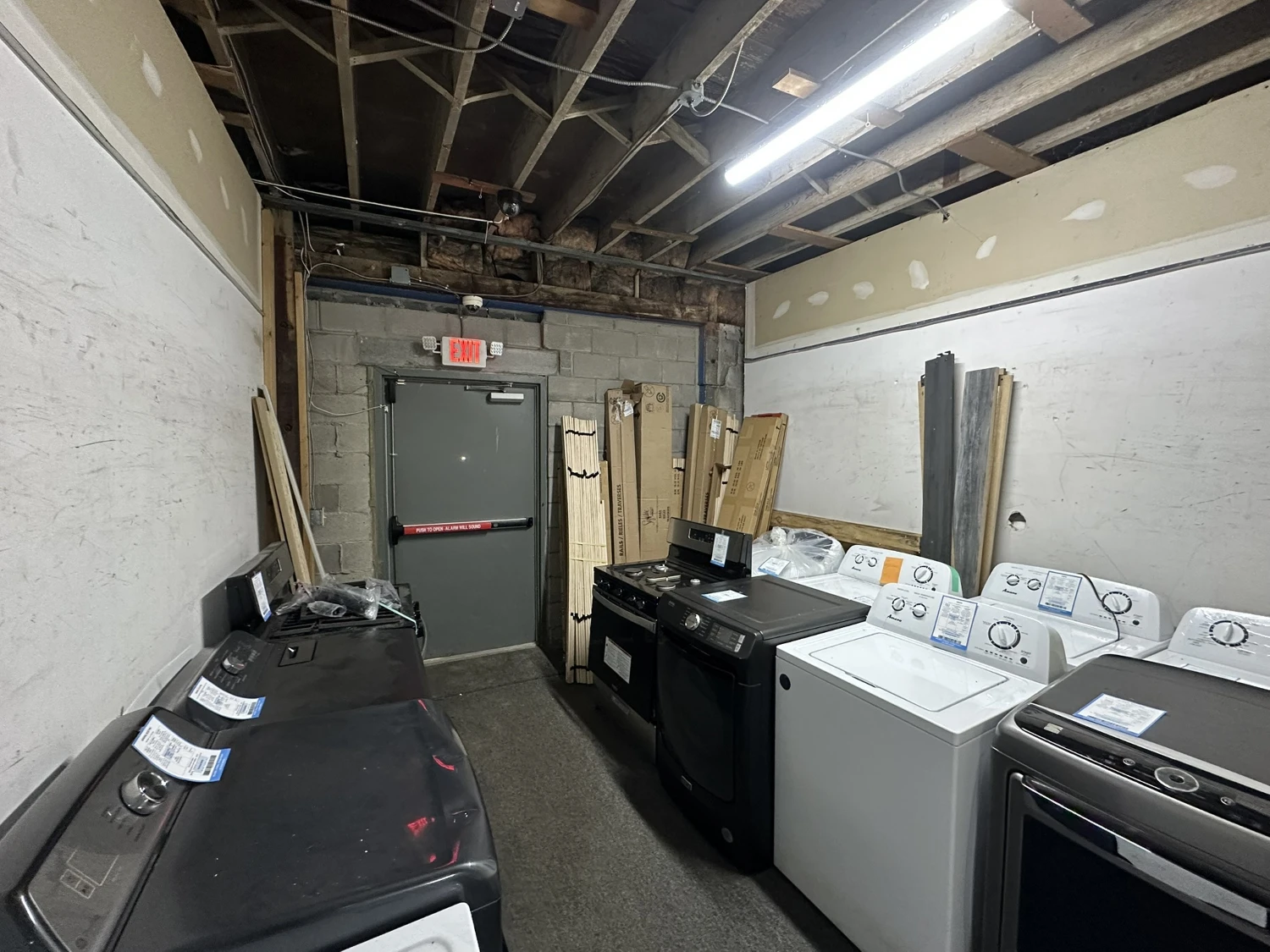 3146 Bailey Ave - 5,712+/- SF Retail