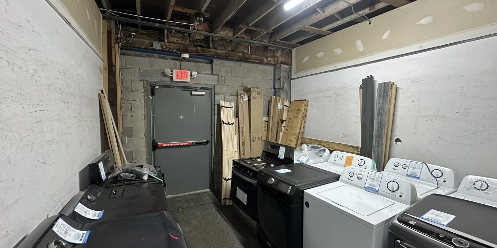 3146 Bailey Ave - 5,712+/- SF Retail