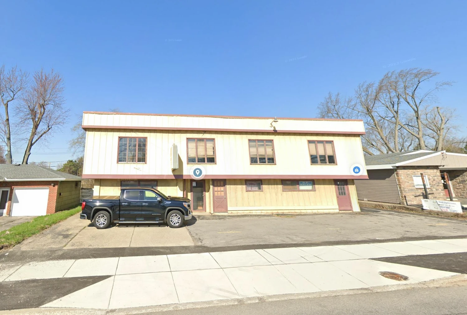 3,044+/- SF Office/Retail Building
