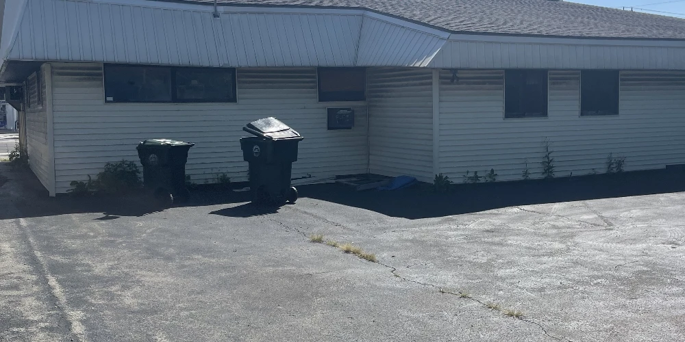 3,044+/- SF Office/Retail Building