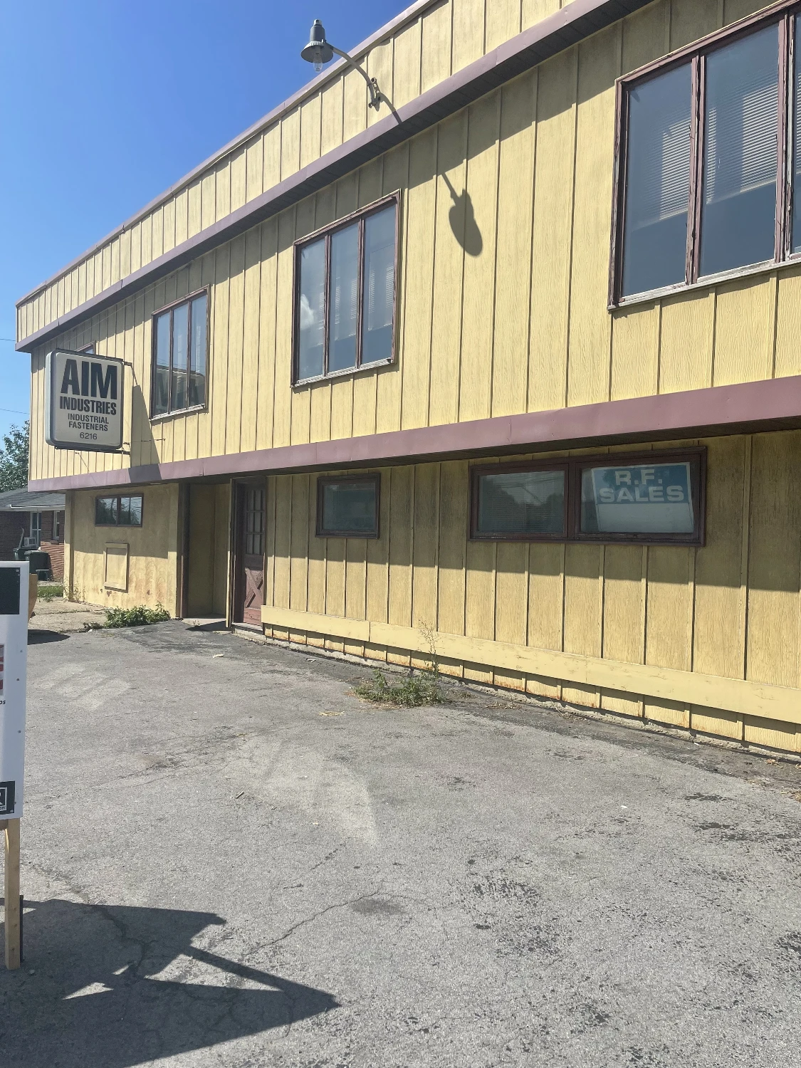 3,044+/- SF Office/Retail Building