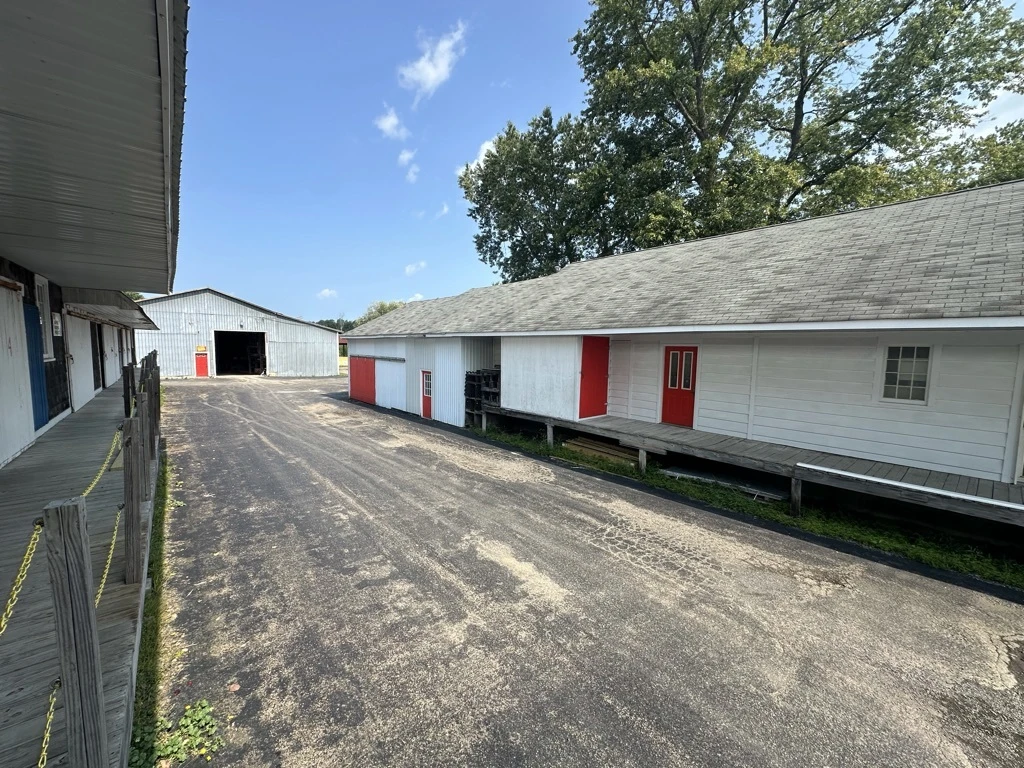 320 Maple Ave - Fredrickson Builders Supply