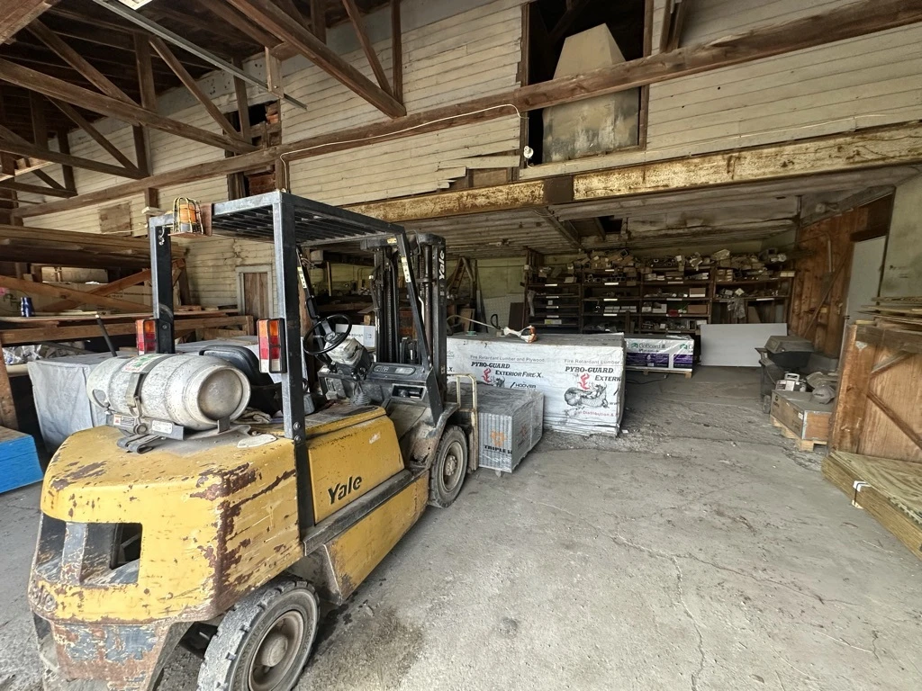 320 Maple Ave - Fredrickson Builders Supply