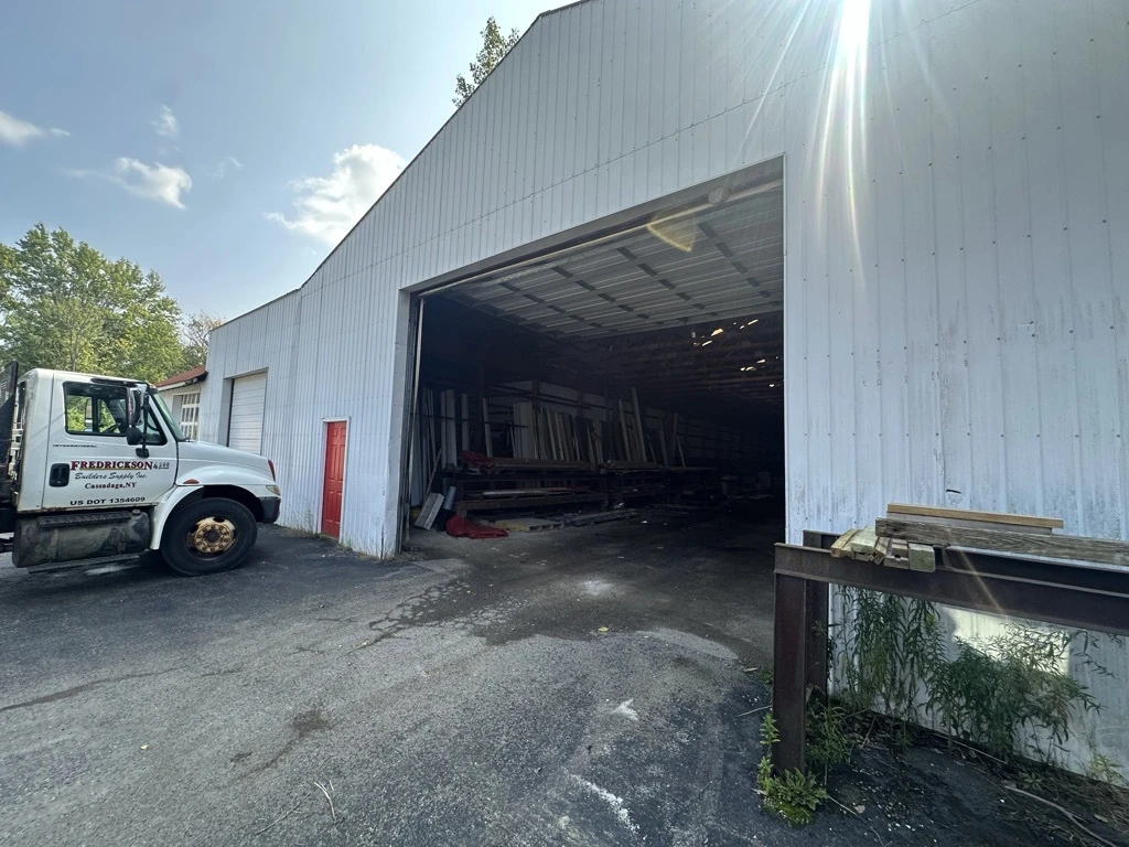 320 Maple Ave - Fredrickson Builders Supply