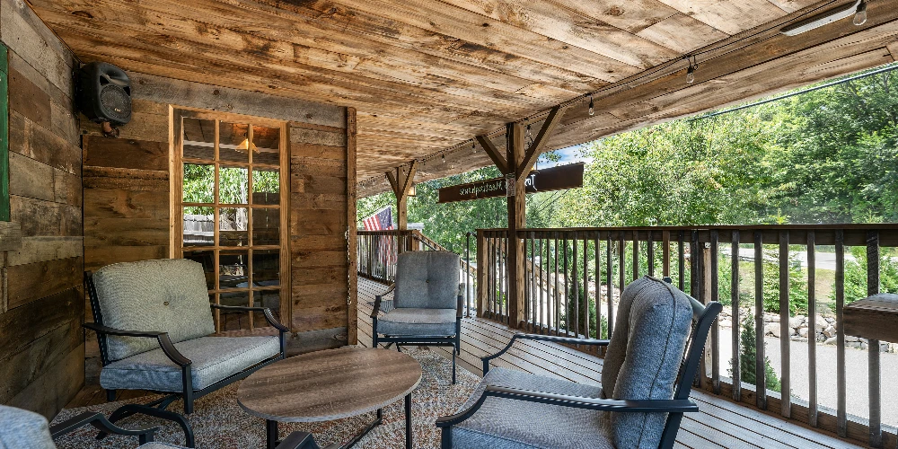 Historic Mixed-Use Estate with Immediate Cash Flow & Growth Potential 