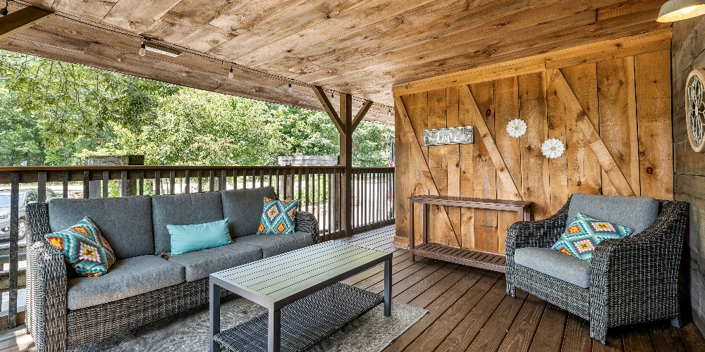 Historic Mixed-Use Estate with Immediate Cash Flow & Growth Potential 