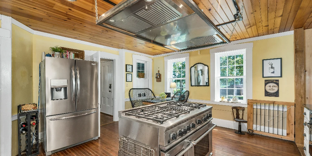 Historic Mixed-Use Estate with Immediate Cash Flow & Growth Potential 