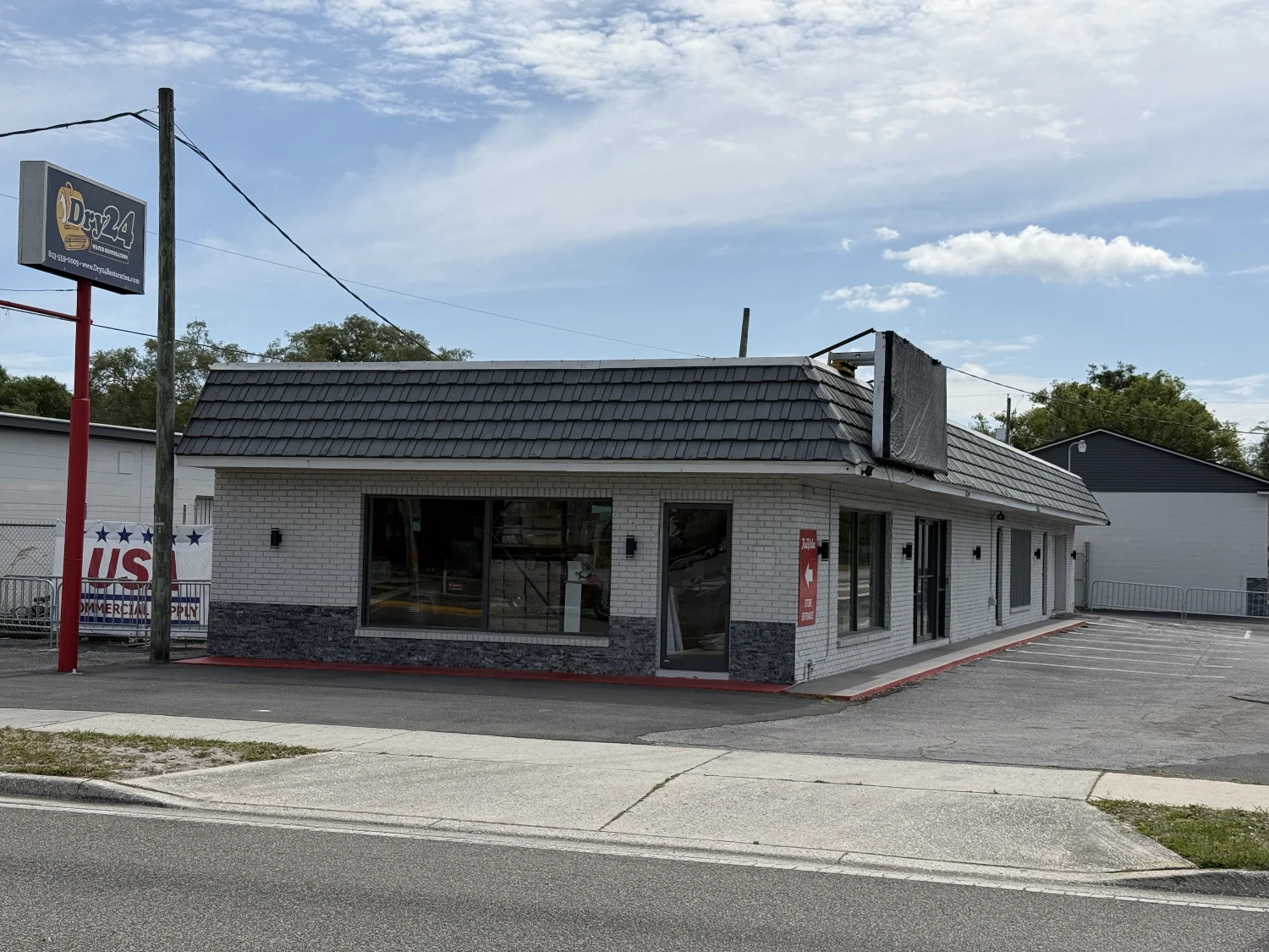 NORTHEAST TAMPA RETAIL
