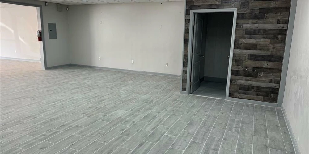 NORTHEAST TAMPA RETAIL