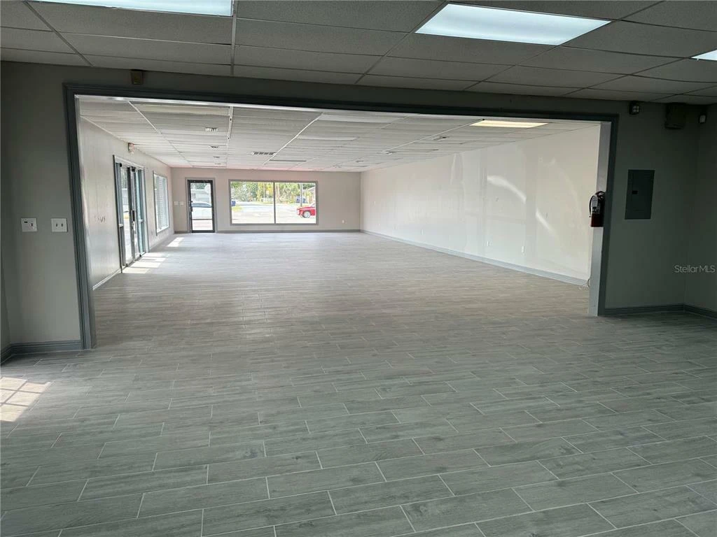NORTHEAST TAMPA RETAIL