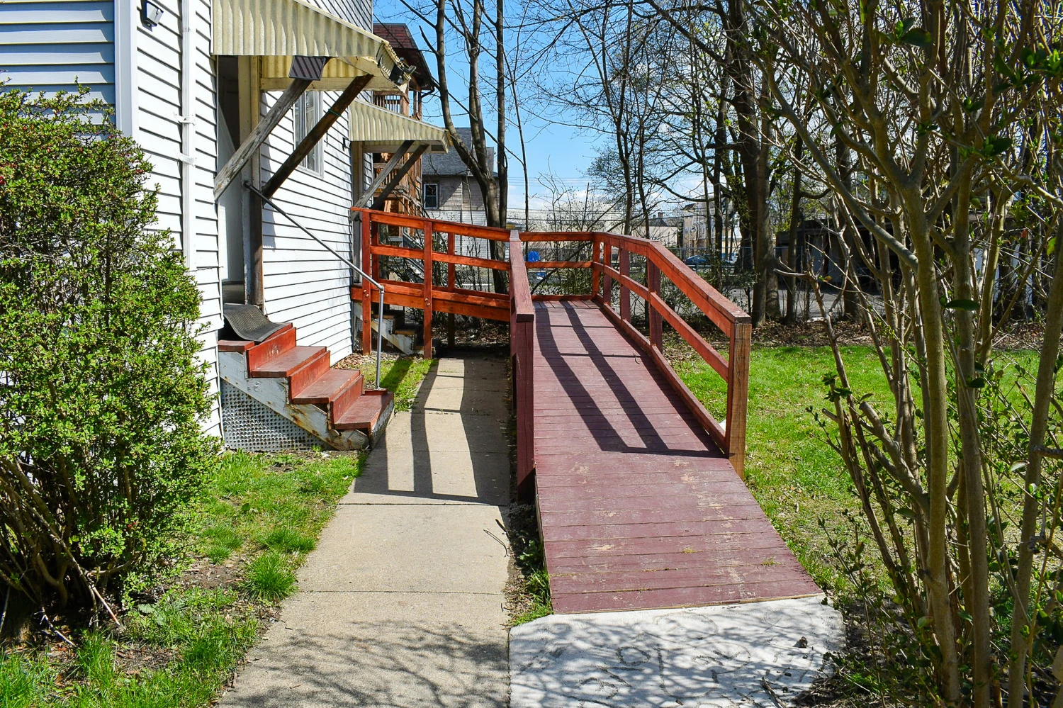325 Main Street