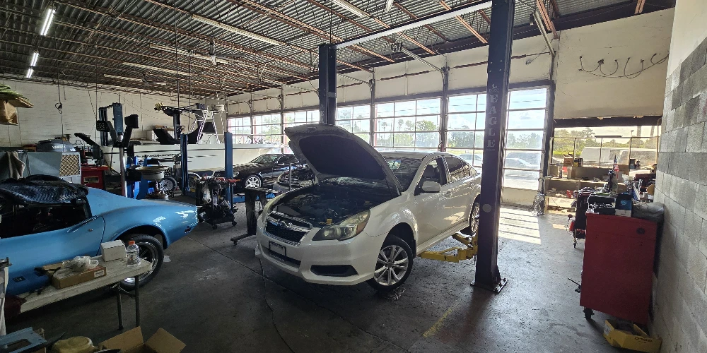 Turnkey Auto Repair Facility on US Hwy 19 | High Visibility & 7 Drive-In Bays