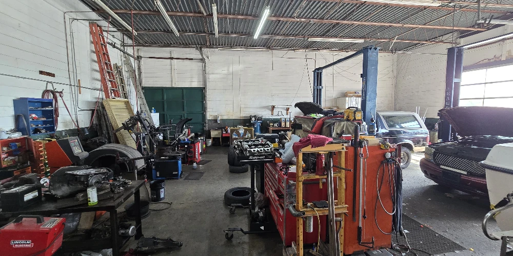 Turnkey Auto Repair Facility on US Hwy 19 | High Visibility & 7 Drive-In Bays