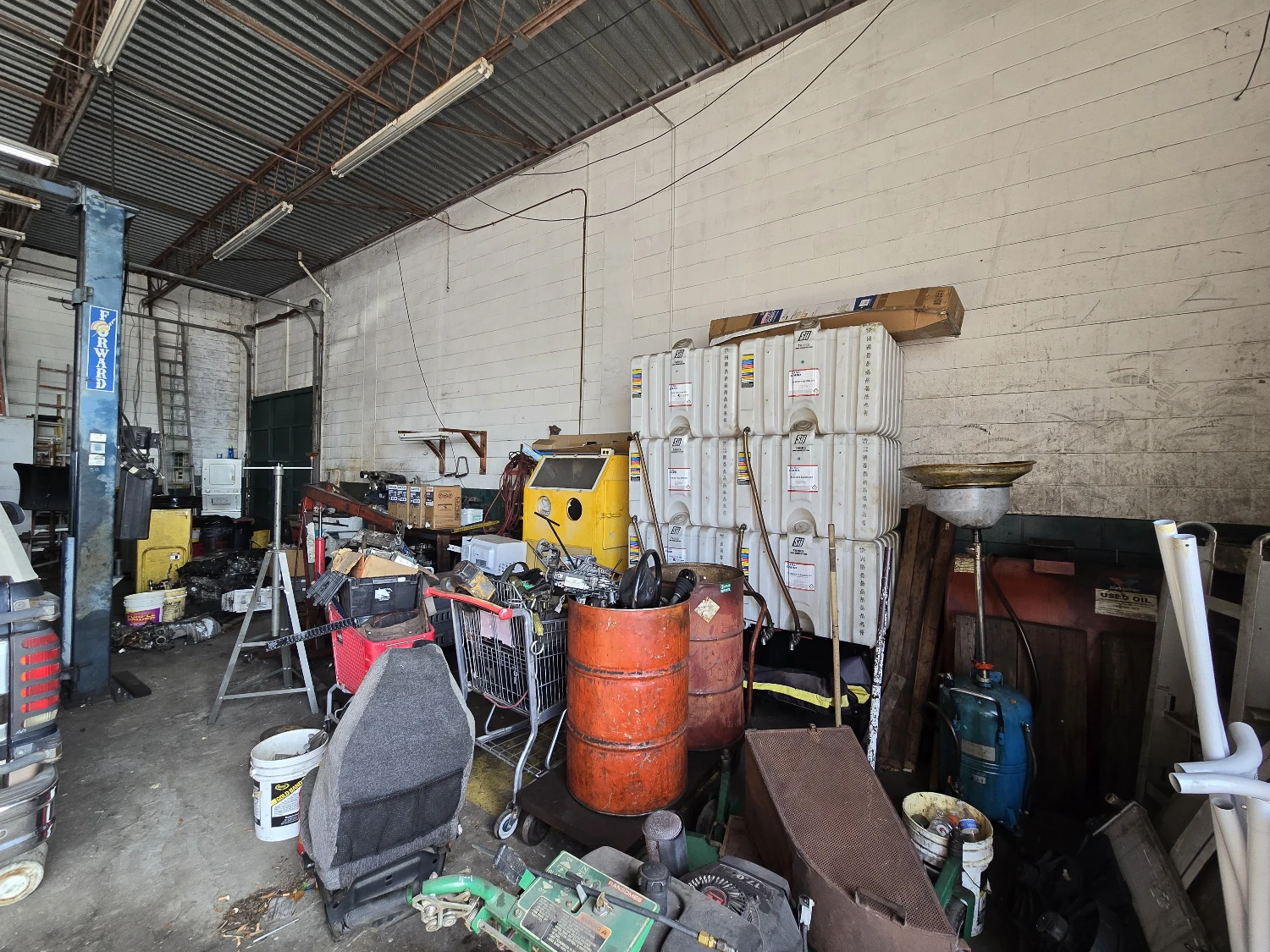 Turnkey Auto Repair Facility on US Hwy 19 | High Visibility & 7 Drive-In Bays