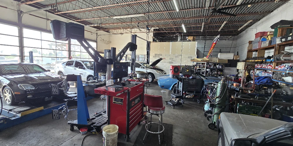 Turnkey Auto Repair Facility on US Hwy 19 | High Visibility & 7 Drive-In Bays
