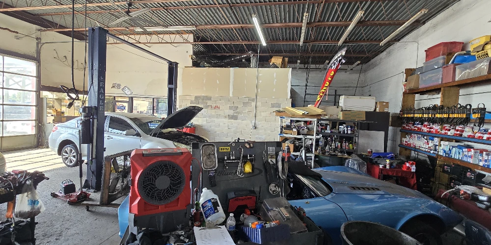 Turnkey Auto Repair Facility on US Hwy 19 | High Visibility & 7 Drive-In Bays